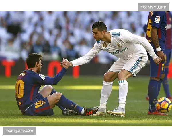 皇马阿韦洛亚战术思路初显，4-3-3与3-4-3阵型切换的灵活性尝试